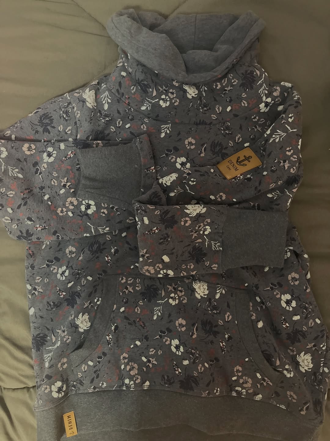 هودی گل‌دار برند Gina رنگ طوسی تیره مناسب سایزM