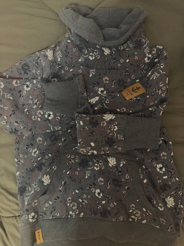 هودی گلدار برند Gina رنگ طوسی تیره مناسب سایزM