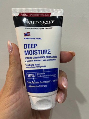 لوسیون نیتروژنا آبرسان عمیق صورت و بدن